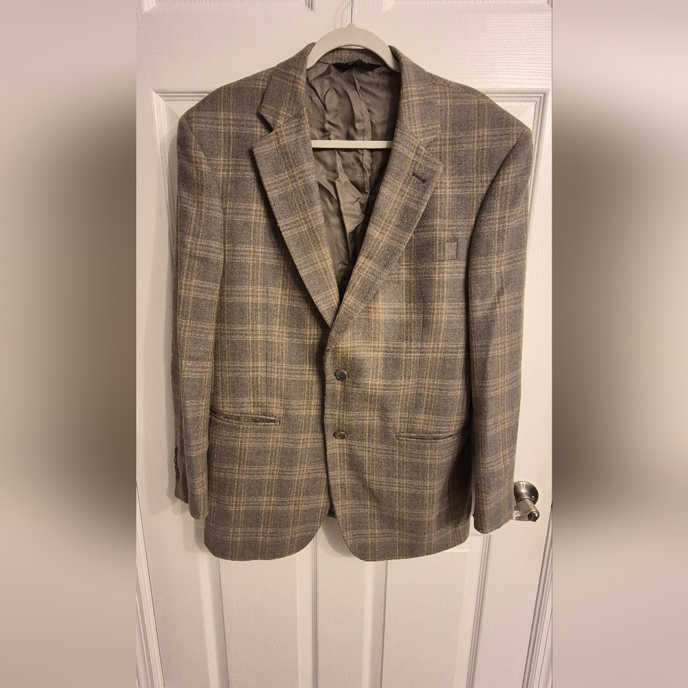 Jos. A. Bank Gray and Tan Checkered Blazer